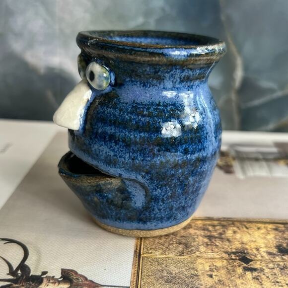 Studio Art Egg Separator Small Stoneware Blue Funny Face Open Mouth Glazed - Picture 3 of 9